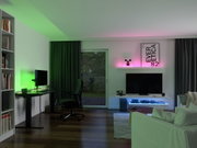 Modernes Wohnzimmer mit LED-Stimmungslicht in Grün, Pink und Blau, TV und Arbeitsplatz mit schwarzem Schreibtisch.