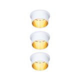 Drie witte LED-inbouwspots met warm wit licht voor moderne binnenverlichting