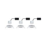 Drie witte LED-inbouwspots met zwarte aansluitkabel en metalen veren voor plafondmontage.