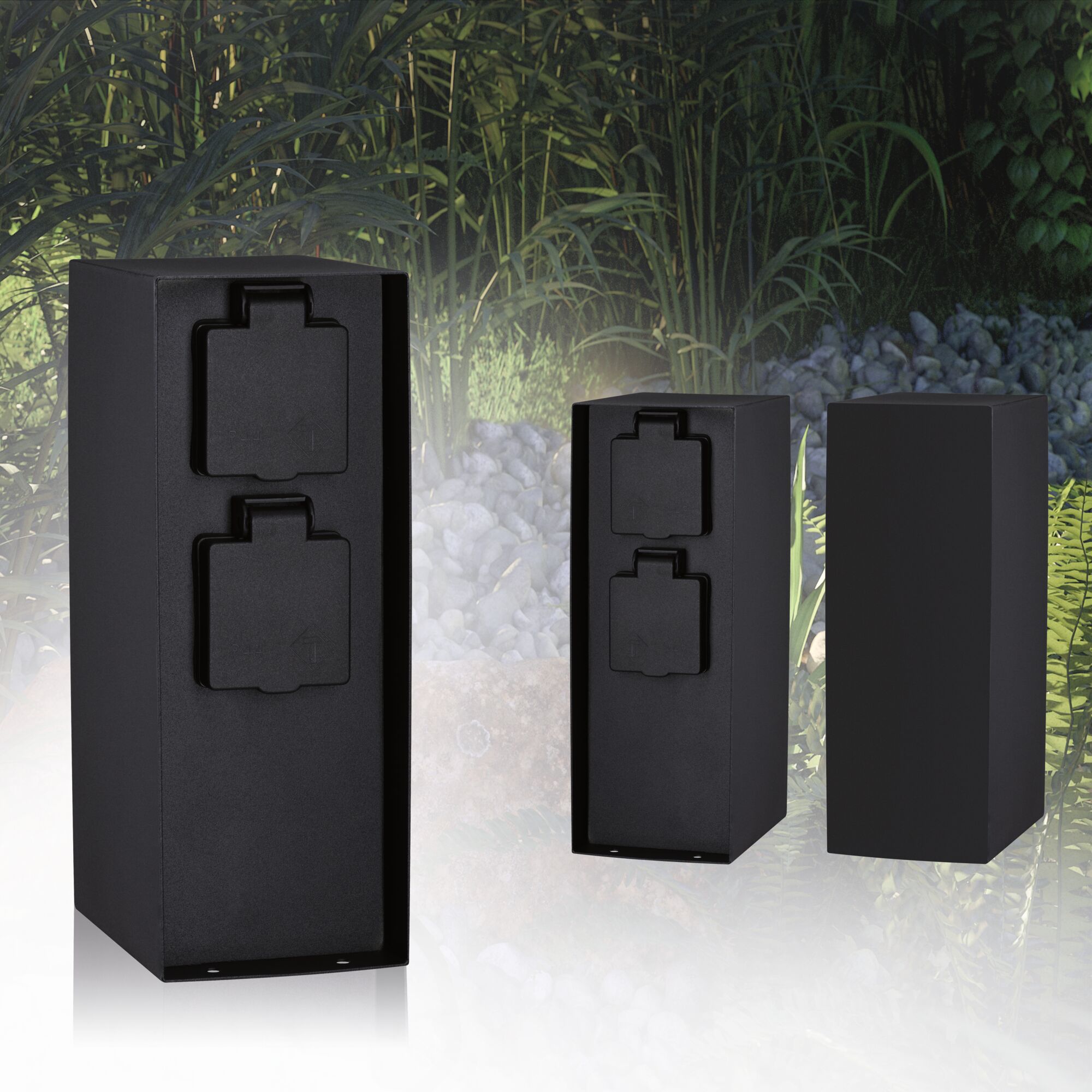 Boîte de prises extérieure noire en métal avec deux couvercles de protection pour jardin
