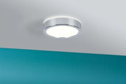 Runde Deckenleuchte aus Chrom mit weißem Diffusor für modernes Raumlicht und LED Beleuchtung