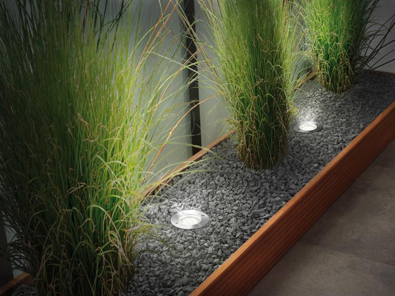 Paulmann Plug & Shine Leuchten setzen deinen Garten in Szene Plug & Shine Leuchten beleuchten Büsche, Mauern und Bäume