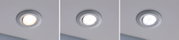 Drie ronde LED-inbouwspots met vochtbestendige zilveren rand en verstelbare lichtkleur