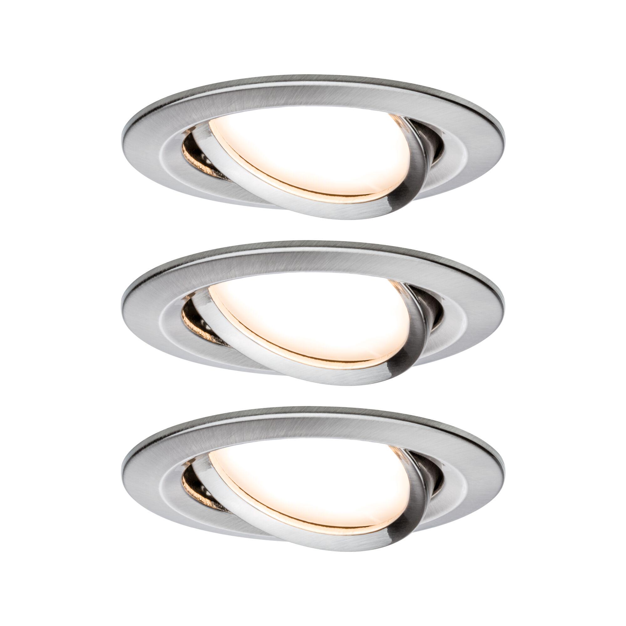 Drei runde Einbaustrahler aus gebürstetem Aluminium mit warmweißem LED-Licht für moderne Innenbeleuchtung.