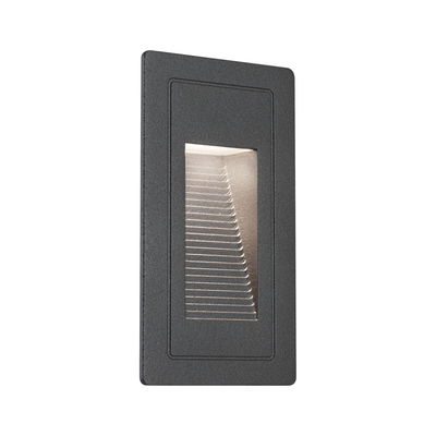 Rechthoekige zwarte metalen LED-wandlamp met trapvormige lichtopening voor accentverlichting