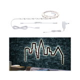 LED-strip met witte kabel en afstandsbediening, verlicht skyline wanddecoratie met warm wit licht