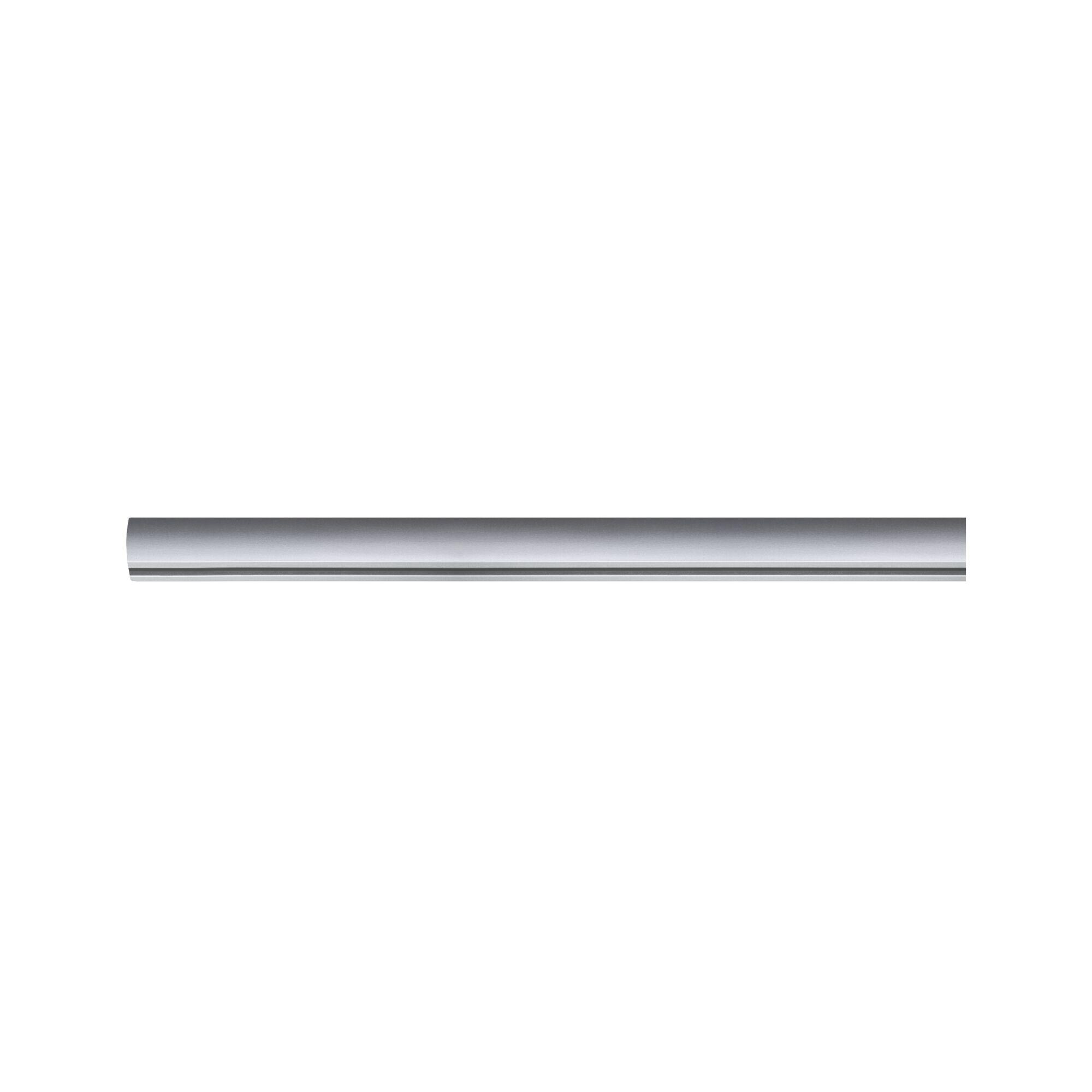 Lange slanke aluminium wandlamp in zilver voor moderne LED-verlichting.
