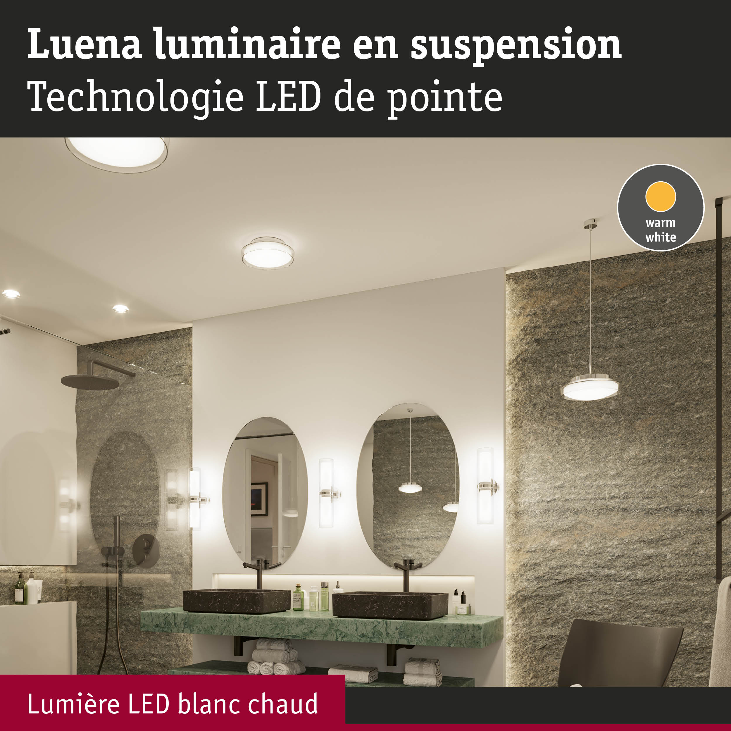 Luminaire LED suspendu Luena en verre et métal blanc chaud dans salle de bain avec miroirs