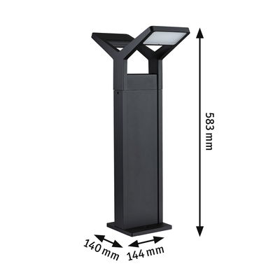 Black outdoor metal lamp with square light head measuring 583x144x140 mm for garden lighting