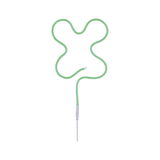 Flexibele groene LED-lichtstrip met witte aansluitkabel voor decoratieve verlichting.