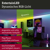 Dynamisches RGB-LED-Licht im modernen Gaming-Zimmer mit farbwechselnder Beleuchtung und Steuerung.