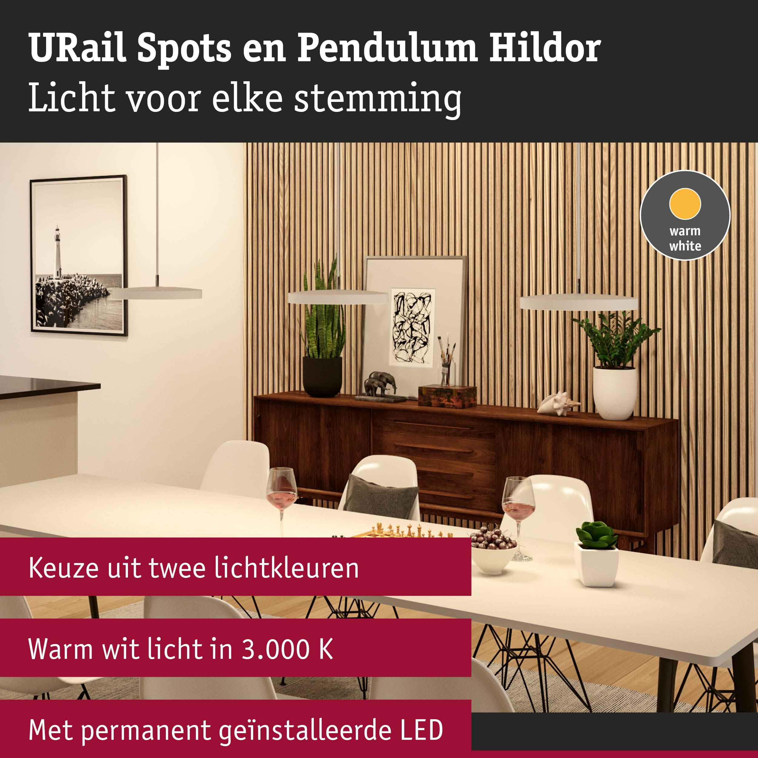 Moderne witte hanglampen met warm wit LED-licht tegen houten paneelwand in eetkamer