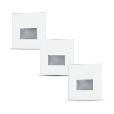 Trois appliques murales encastrées carrées blanches à LED avec lumière diffuse pour éclairage intérieur moderne