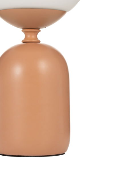 Moderne tafellamp in matte terracotta met witte lampenkap voor stijlvolle verlichting