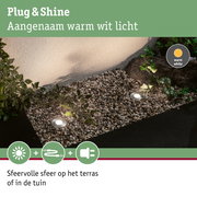 Buitenverlichting met warm wit licht voor terras en tuin met Plug & Shine systeem
