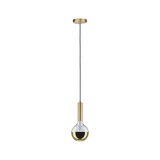 Moderne Pendelleuchte mit goldfarbenem Metall und halbverspiegelter Glühbirne für stilvolle Raumbeleuchtung