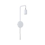Minimalistische witte metalen wandlamp met flexibele arm en grijze kabel voor modern lichtontwerp