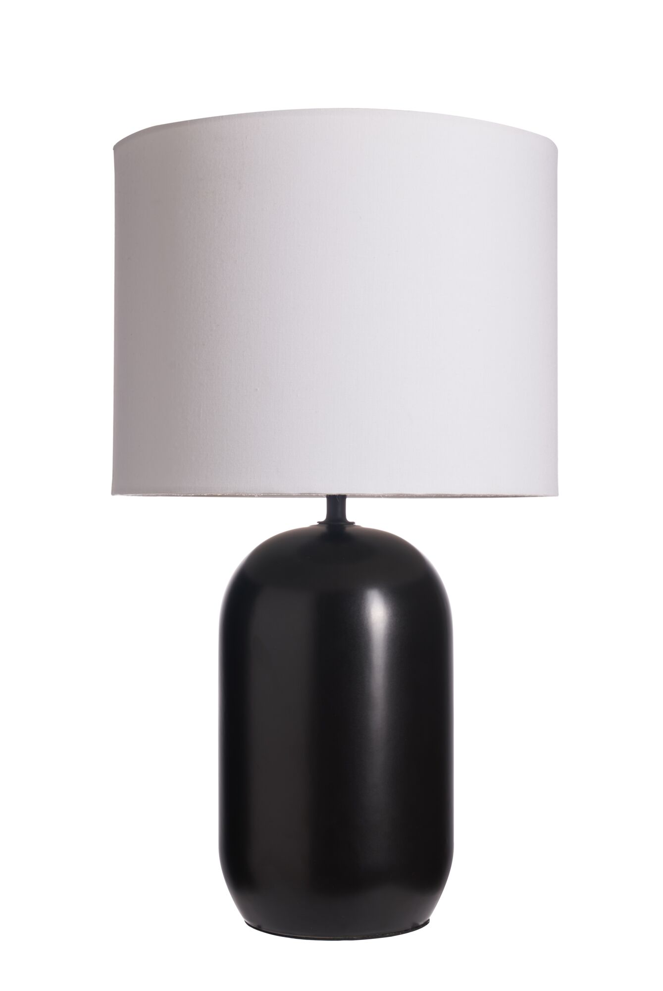 Moderne bordlampe med sort metalfod og hvid stofskærm til stilfuld belysning i hjemmet