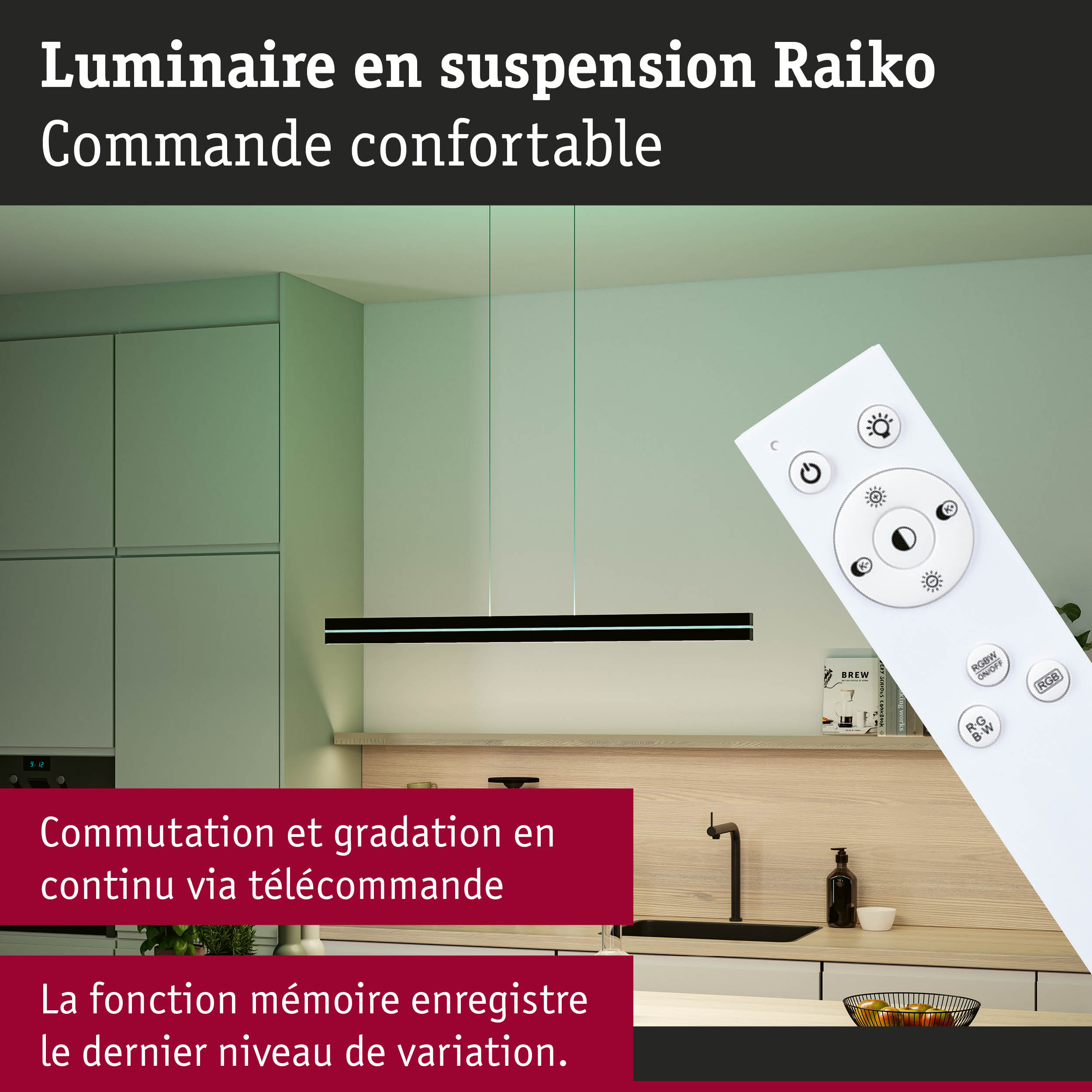 Luminaire suspendu Raiko noir avec télécommande dans une cuisine moderne aux armoires vertes
