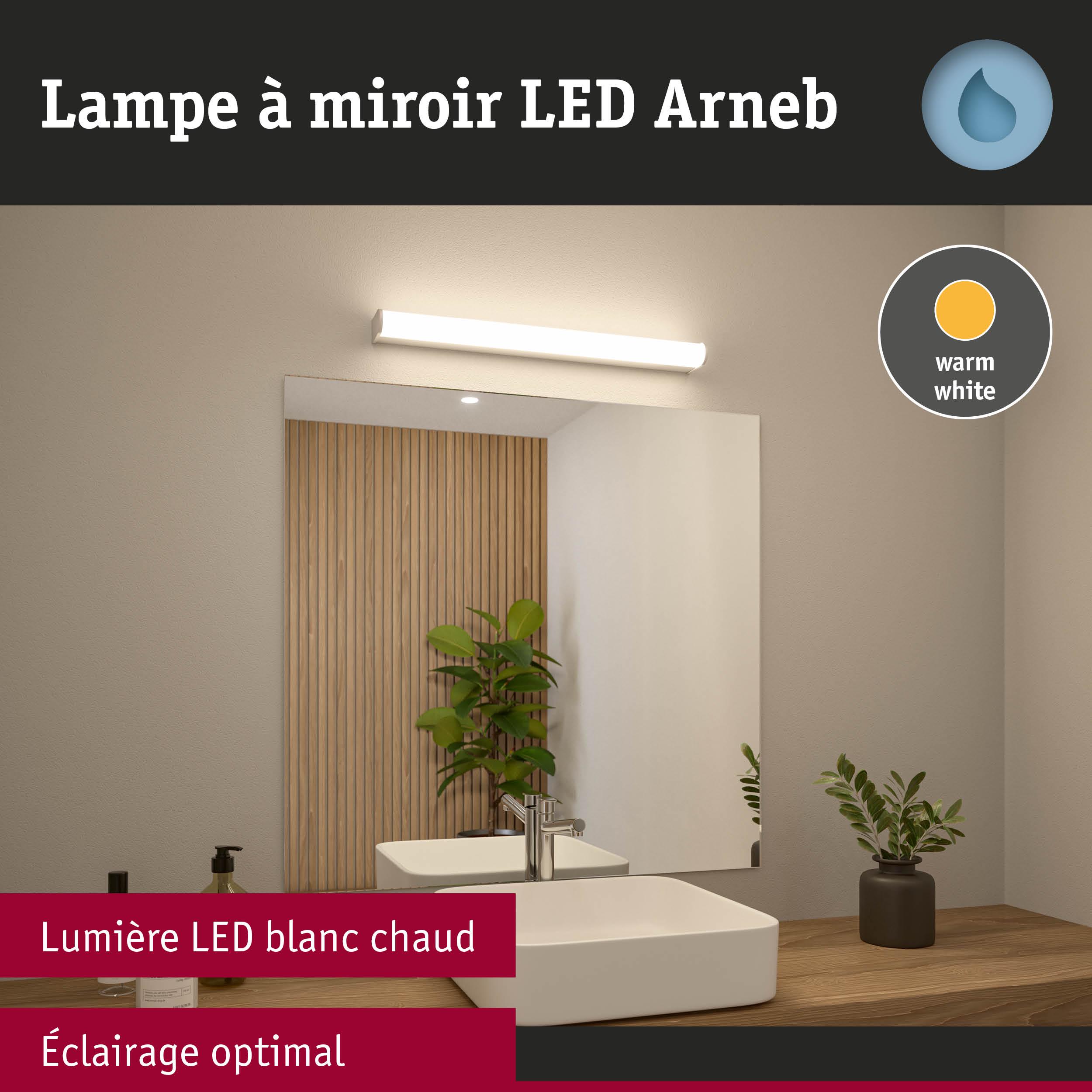 Lampe à miroir LED Arneb avec lumière blanc chaud au-dessus d'un miroir de salle de bain moderne