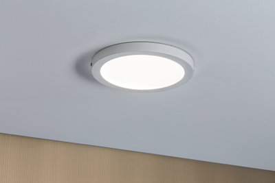 Runde weiße LED-Deckenleuchte aus Metall mit diffuser Abdeckung für modernes Raumlicht