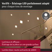 Éclairage mural LED VariFit en blanc neutre avec éléments carrés pour escalier