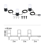 Trois lampes de jardin LED noires et blanches avec câbles et piquets, espacement de 2 mètres, éclairage extérieur