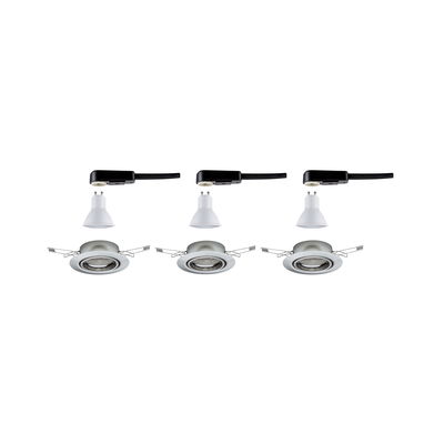 Trois ampoules LED GU10 blanches avec cadres encastrés argentés pour plafonniers modernes