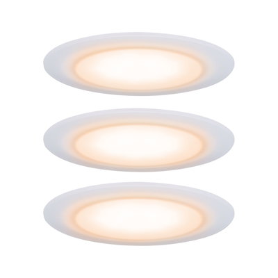 Drei weiße LED-Deckenleuchten mit warmweißem Licht für moderne Wohnraumbeleuchtung