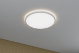 Rund hvid LED-loftslampe med indirekte lys og moderne design til opholdsrum.