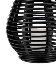 Zwarte kunststof lantaarnmand met witte kandelaar, decoratieve LED-lamp voor binnen en buiten