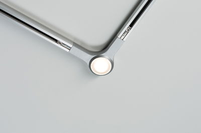 Spot LED de plafond argenté moderne à deux bras avec lumière centrale pour pièces à vivre