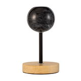 Moderne tafellamp met zwarte marmeren bol kap en houten voet voor stijlvolle kamerverlichting