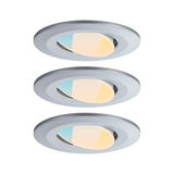 Trois spots encastrés LED argentés avec angle réglable et lumière blanc chaud pour intérieur.