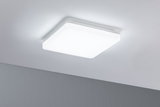 Plafonnier LED carré blanc avec diffuseur mat pour un éclairage moderne
