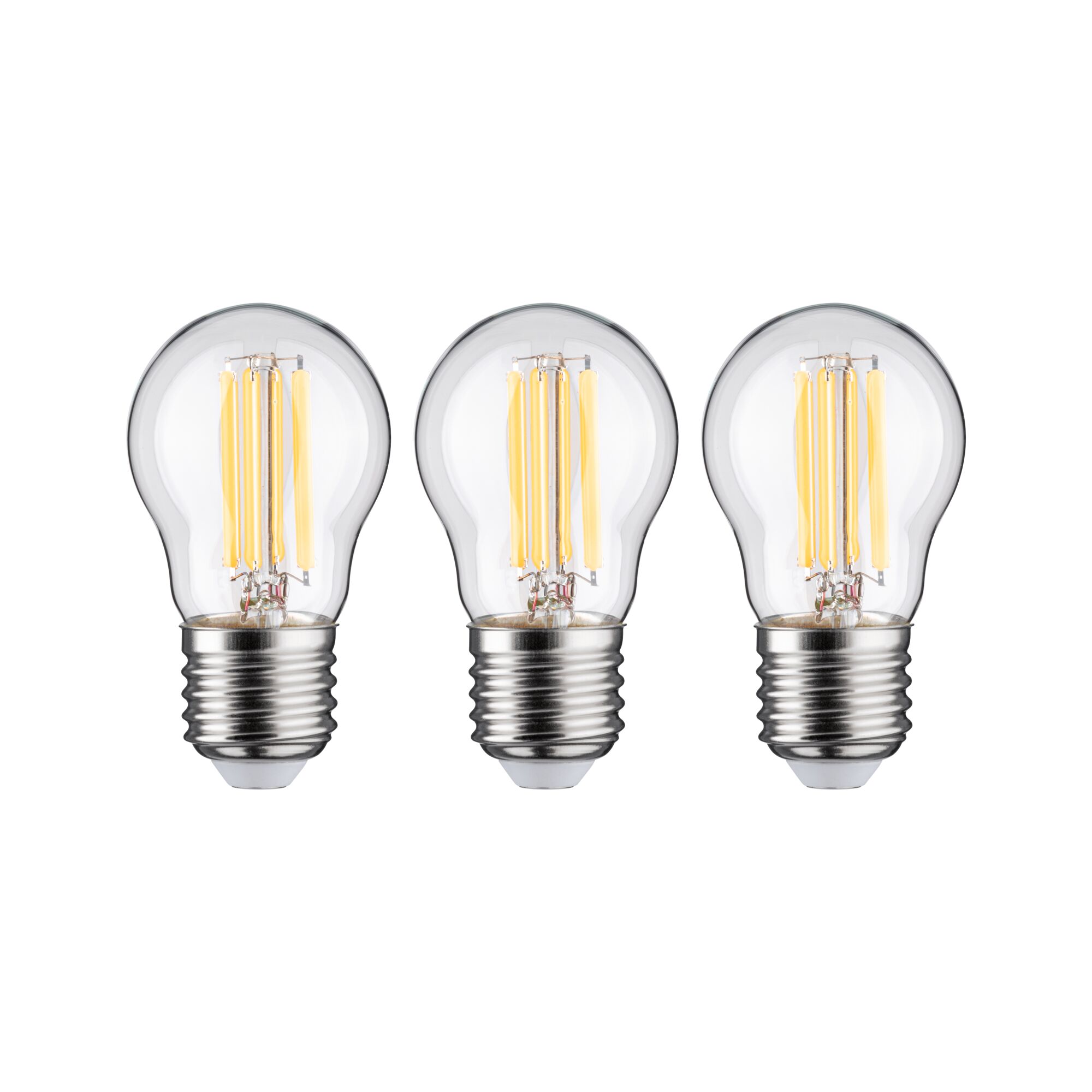 Drei LED-Glühbirnen mit klarem Glas und silbernem Sockel, energiesparende Beleuchtungslösung