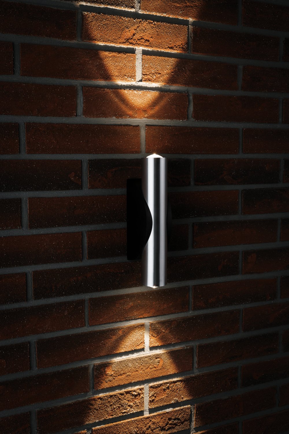 Special Line surface-mounted wall light, Flame round LED, brushed aluminium/black, 2x3.2W