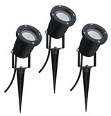 Drei schwarze LED-Gartenstrahler mit Erdspieß aus Kunststoff für Außenbeleuchtung und Gartenlicht.