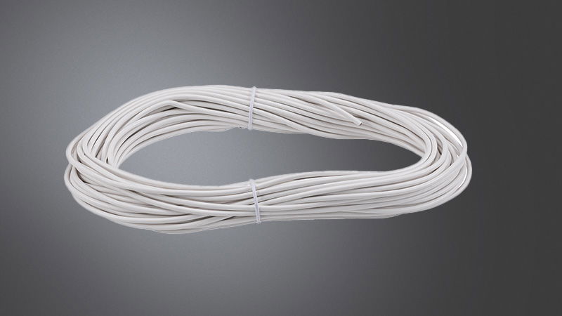 Schéma de câbles de tension métalliques pour systèmes d'éclairage avec dimensions et fixations.