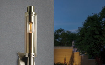 Moderne udendørs væglampe i rustfrit stål med klart glas og varmt hvidt LED-lys til havebelysning