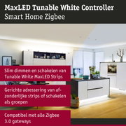 Moderne witte keuken met MaxLED Tunable White Controller voor slimme Zigbee-verlichting