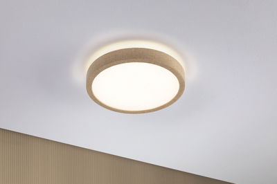 Rund loftlampe med beige stofkant og varmt hvidt lys til moderne rum