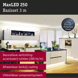 Moderne keuken met MaxLED 250 LED-verlichting 3 m basisset en afneembare beschermhoes