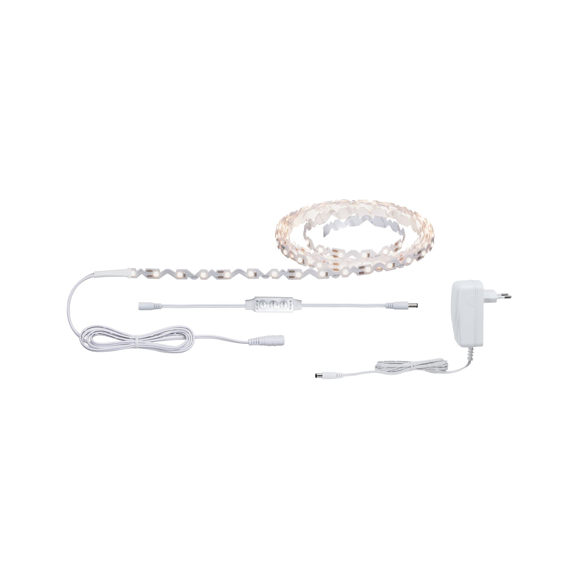 Witte LED-lichtstrip met adapter en bediening voor flexibele verlichting en accenten.