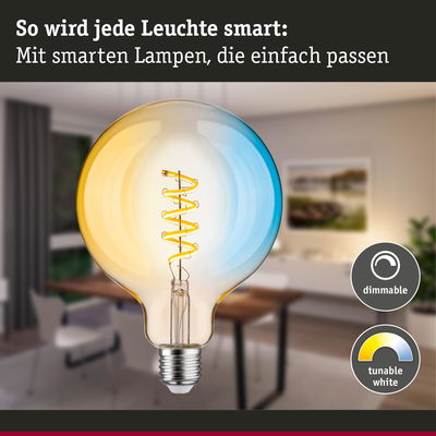 Glühbirne mit dimmbarer, einstellbarer weißer Lichtfarbe in moderner Wohnzimmereinrichtung