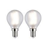 Deux ampoules LED claires avec culot E14 diffusant une lumière blanc chaud et économique