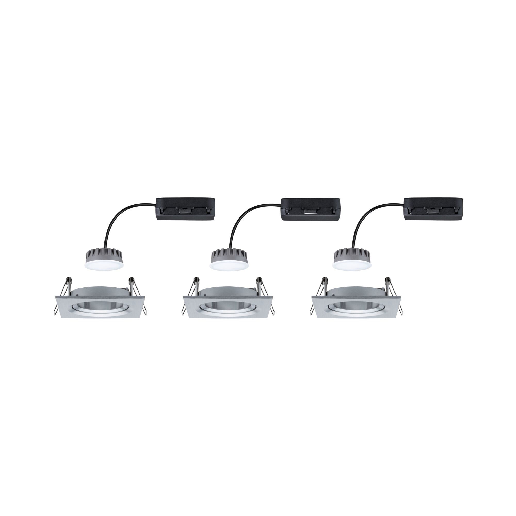 Drei quadratische Einbaustrahler aus gebürstetem Aluminium mit LED-Modulen und schwarzem Anschlusskabel