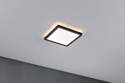 Plafonnier carré avec cadre noir et LED blanc chaud pour un éclairage intérieur moderne