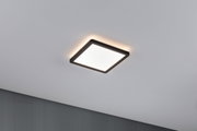 Quadratische LED-Deckenleuchte mit schwarzem Rahmen und warmweißem Licht für moderne Innenräume