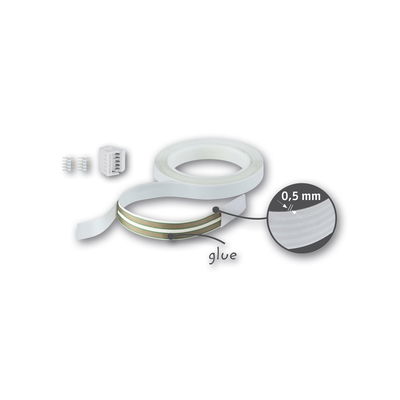Dunne witte plakband van 0,5 mm dik met elektrische connectoren voor LED-verlichting